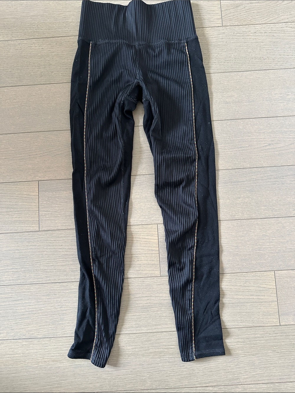 Terez black ribbed leggings with colorful pipping